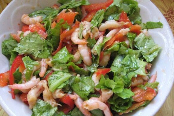 Ensalada de mariscos un plato saludable para quienes siguen una dieta sin gluten