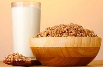 Pros y contras de la dieta de trigo sarraceno para bajar de peso.