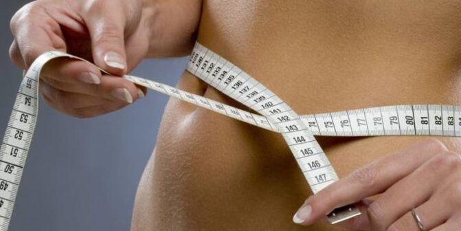 medida de la cintura mientras pierde peso