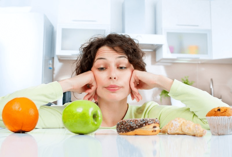 alimentos saludables y no saludables durante la pérdida de peso
